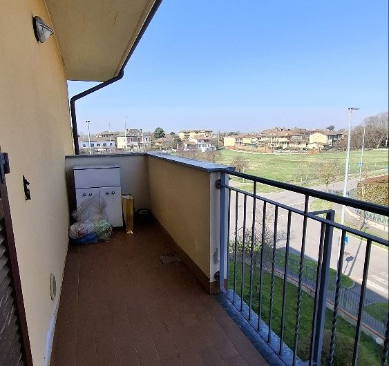 San Martino in Strada, ampio 2 locali con cantina possibilità box