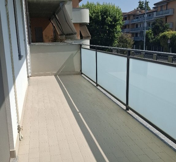 Lodi, Zona Pratello, 2 locali con terrazzo