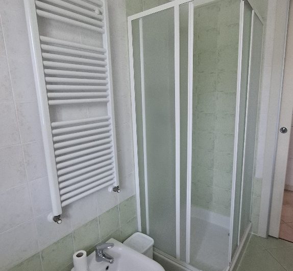 Lodi, Zona Pratello, 2 locali con terrazzo