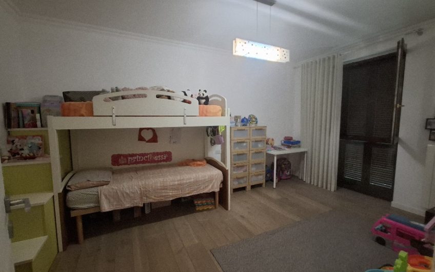 Zelo Buon Persico, 3 locali con box in zona residenziale