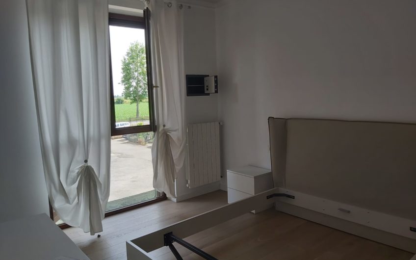 Zelo Buon Persico, 3 locali con box in zona residenziale