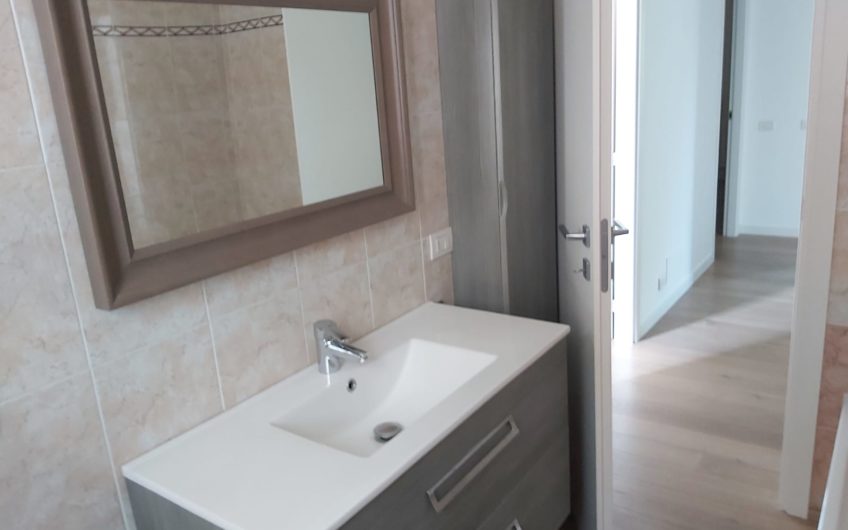 Zelo Buon Persico, 3 locali con box in zona residenziale