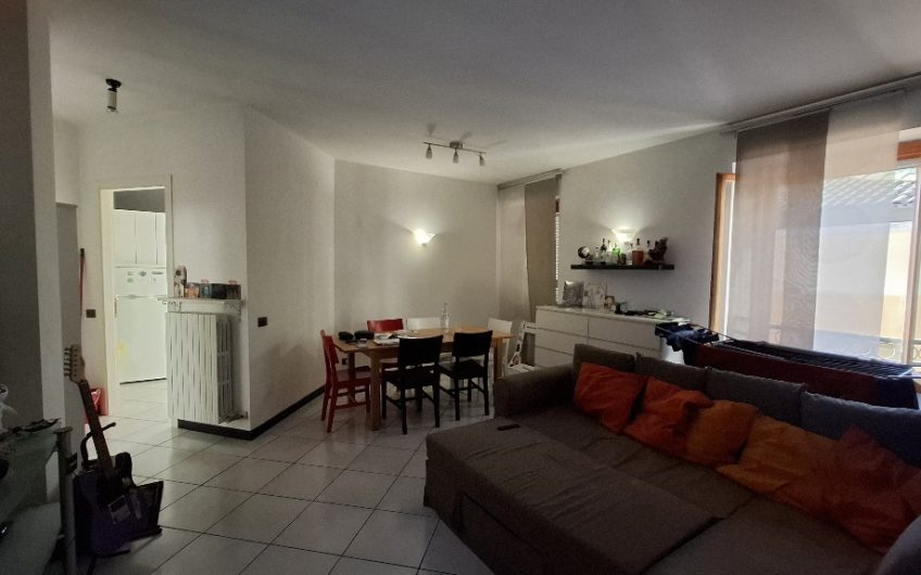 Lodi, ad.nze stazione e centro, ampio bilocale arredato