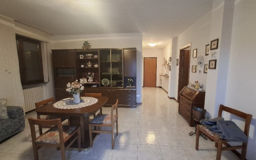 San Martino in Strada, Via Don Sturzo,3 locali con cantina e box