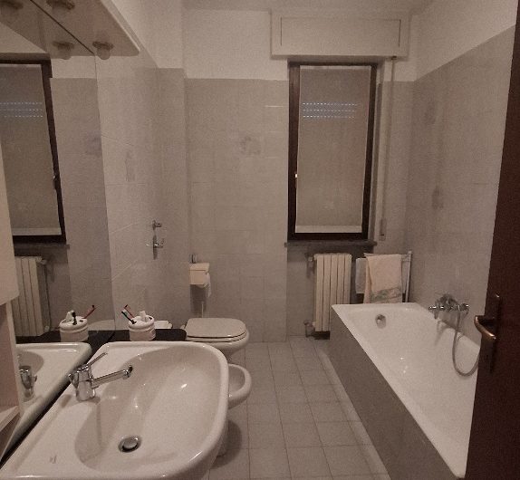 San Martino in Strada, Via Don Sturzo,3 locali con cantina e box