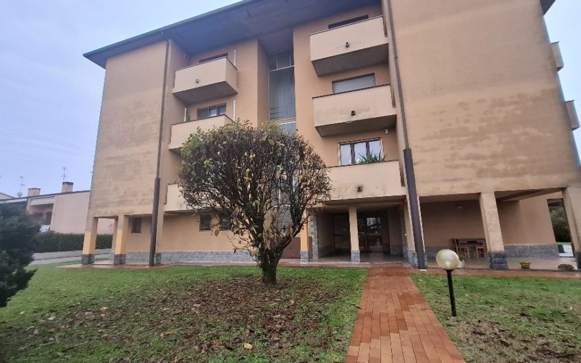 San Martino in Strada, Via Don Sturzo,3 locali con cantina e box