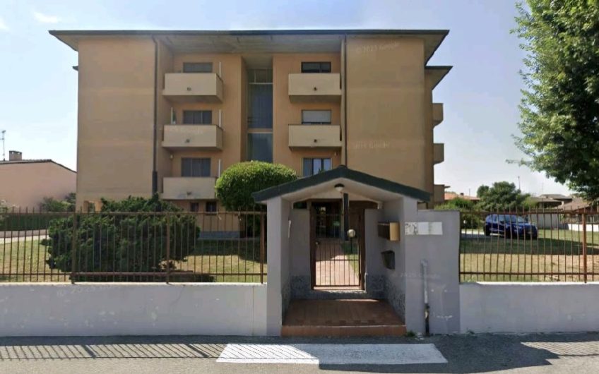 San Martino in Strada, Via Don Sturzo,3 locali con cantina e box